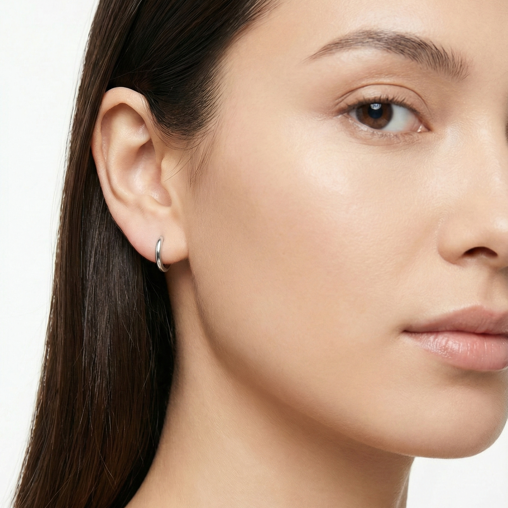 Arabelle Unisex Classic Huggie Earrings