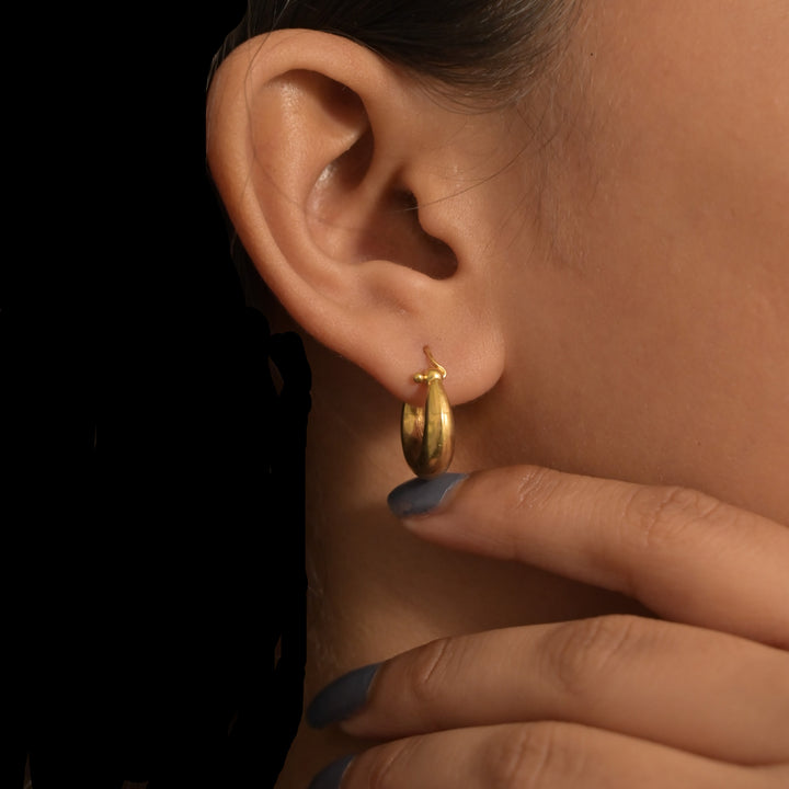 Bold Minimal Gold Hoop Earrings